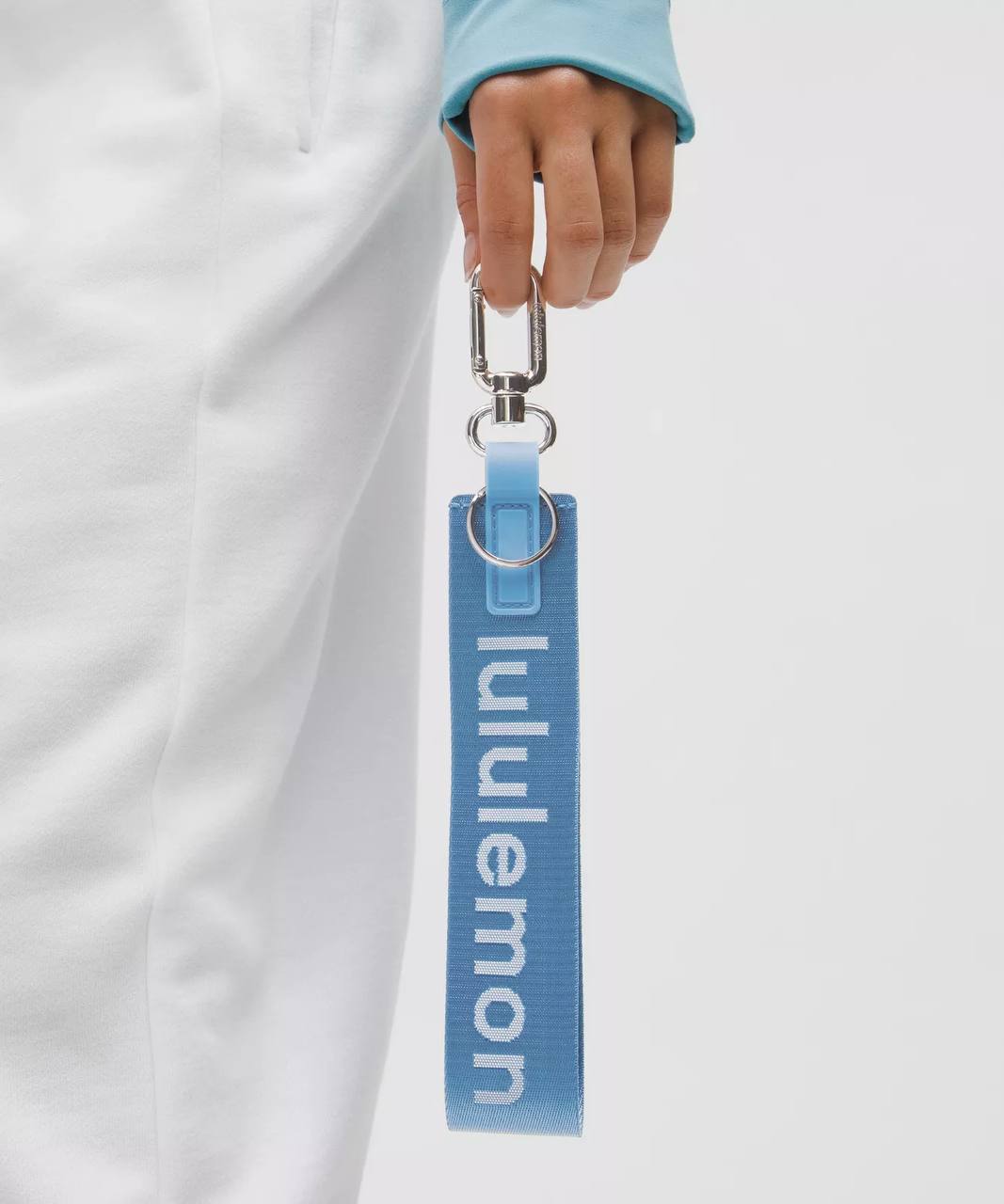 آویز آبی Lululemon