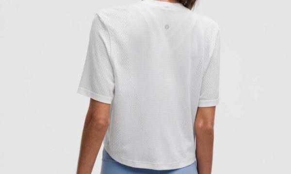 تیشرت swiftly high low cropped short sleeve shirt لولولمون اورجینال - تصویر 4